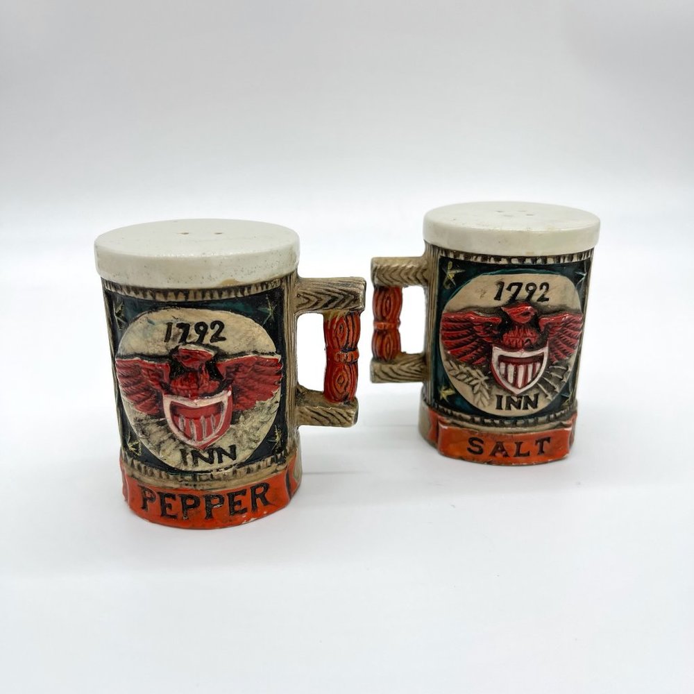 Vintage Napcoware 1792 Inn Ceramic Salt Pepper Shakers